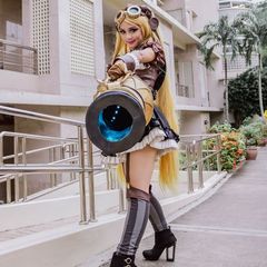 @queeneemercado — TikTok avatar