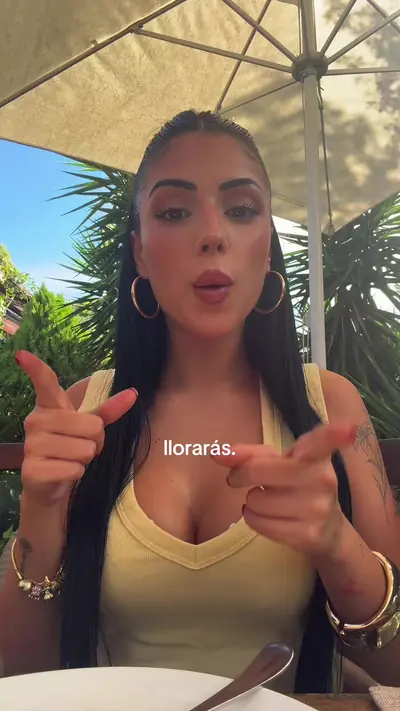 cuando una mujer canta eso nace un hada — @its.bellido