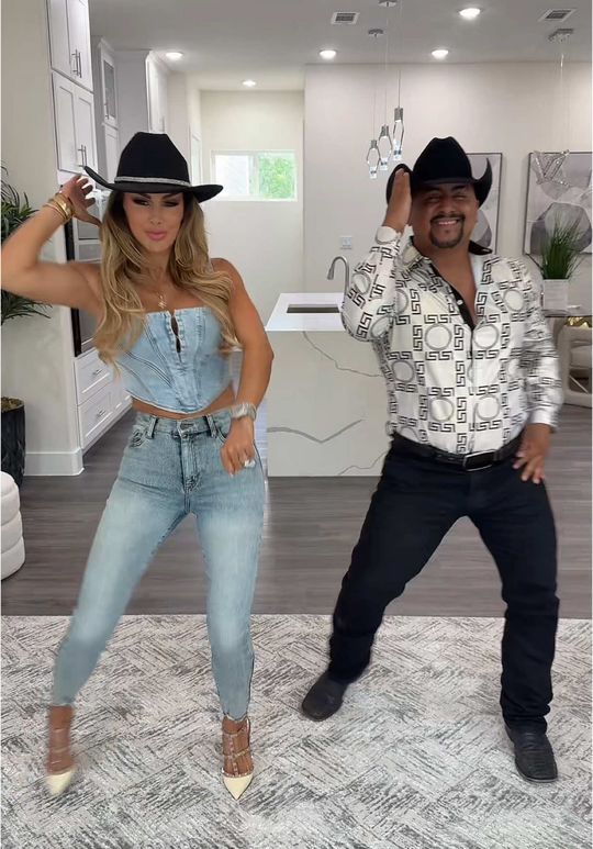 Dos bombones asesinos en Houston Texas!! En el opening de Ho