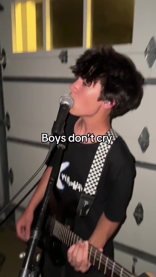 Boys Don’t Cry @The Cure #rock #band #cover #thecure #altern