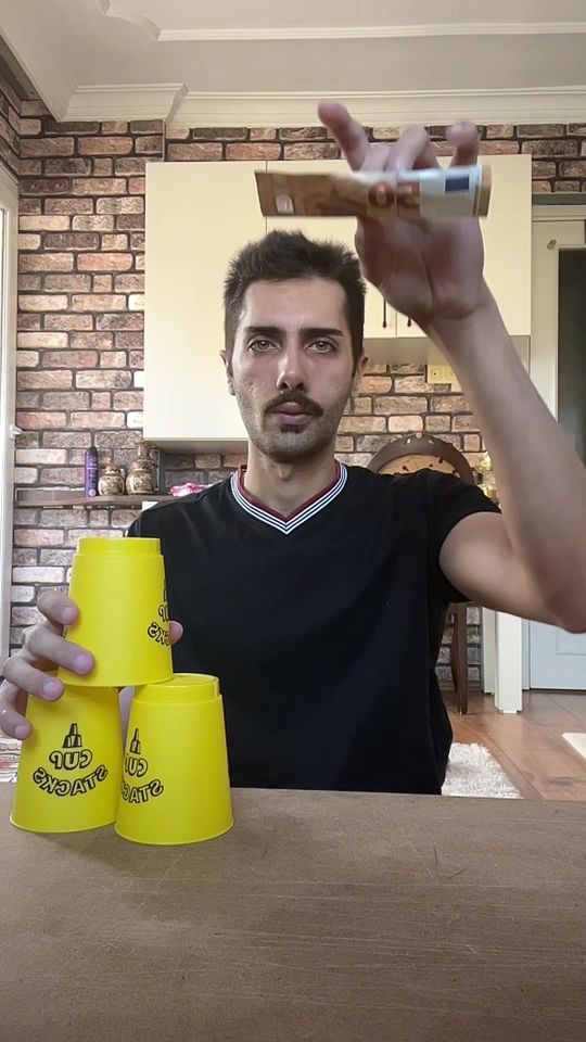My own style with stacking cups.. 🥇 #fyp #best #trick #speed