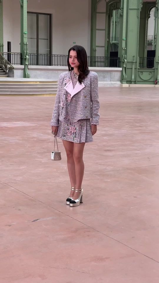 #beckyarmstrong #chanel #tiktokfashion #pfw #fashionweek #fa
