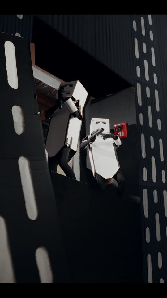 Cardboard Wars #starwars #cardboard #parody #zachking 