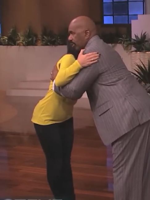 This is how to hug someone who isn't your signficant other #