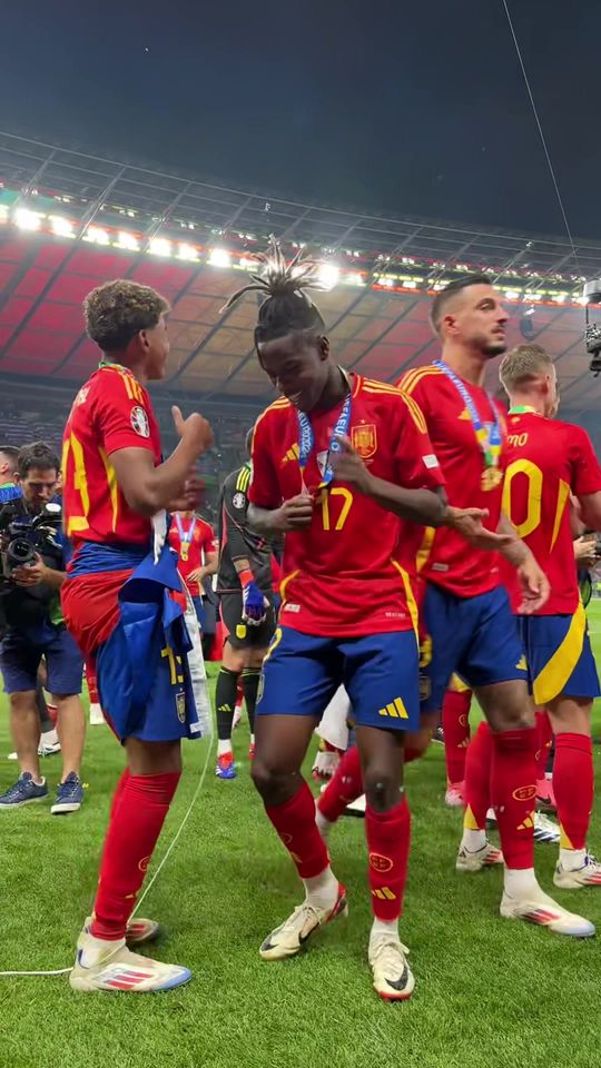 Yamal x Williams 🕺🏻🎉 #EURO2024 #SpainvsEngland #Spain 