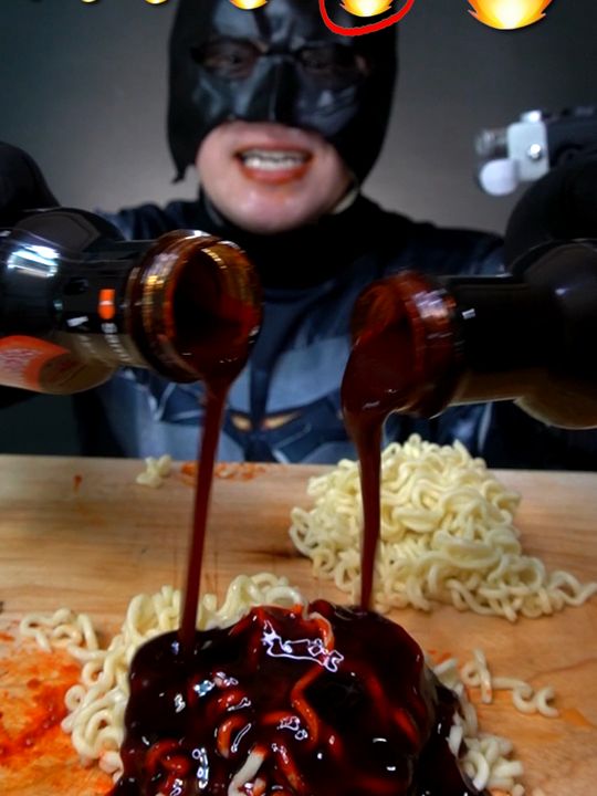 공부열심히 안하면 나중에 형처럼 마스크 쓰고 불닭 먹어야된다? Buldak sauce 1-100%!! #ch