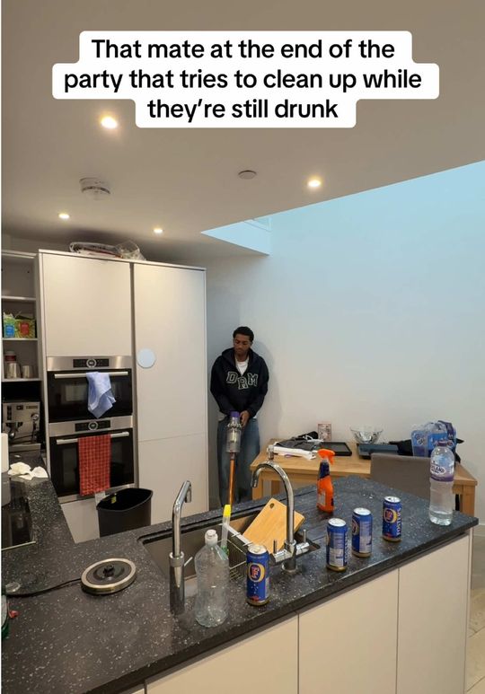 Tryna avoid doing it hungover 🤣 #impression #clean #comedy #