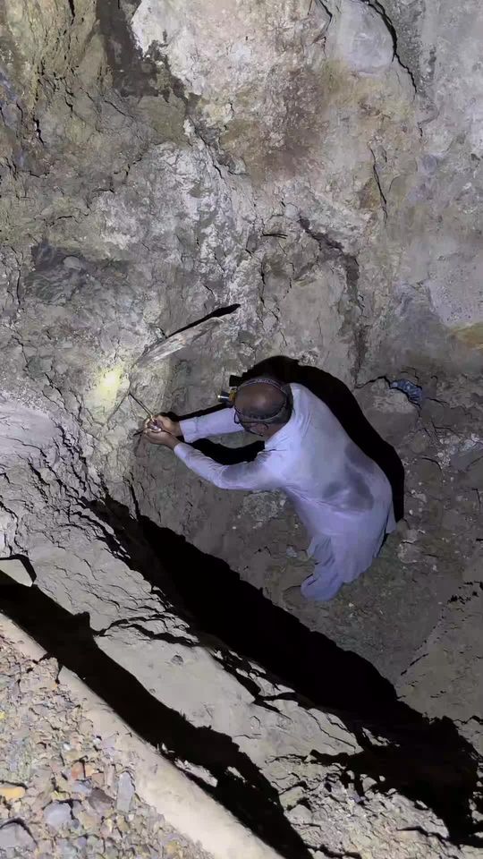 Inside the Underground Mine Where the Earth Come Alive #mini