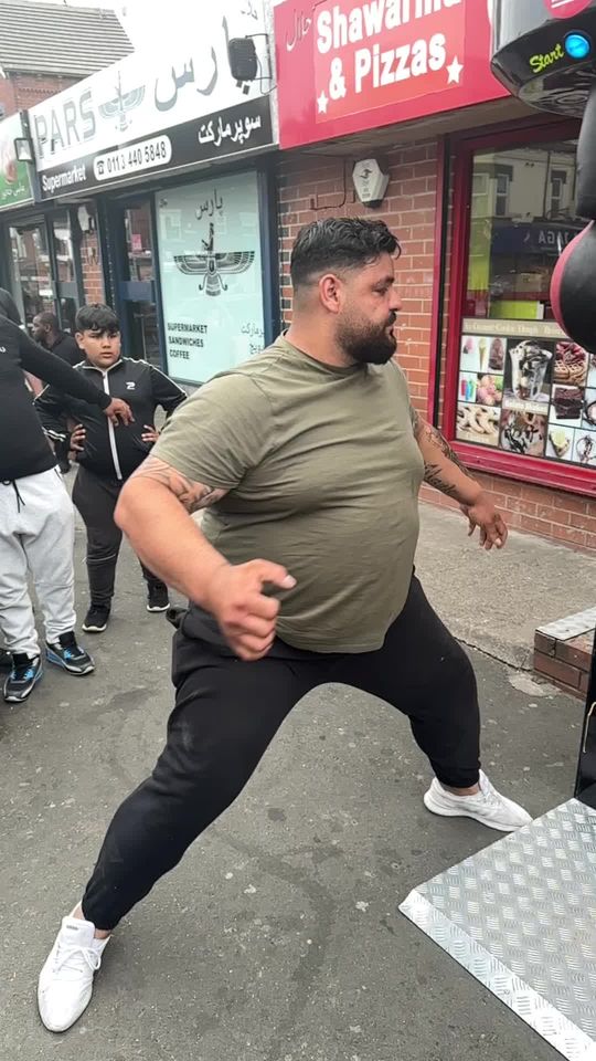 Slow mo 💪🏽💪🏽💪🏽 #hardhitterzuk #fyp #foryoupage #viral #boxin