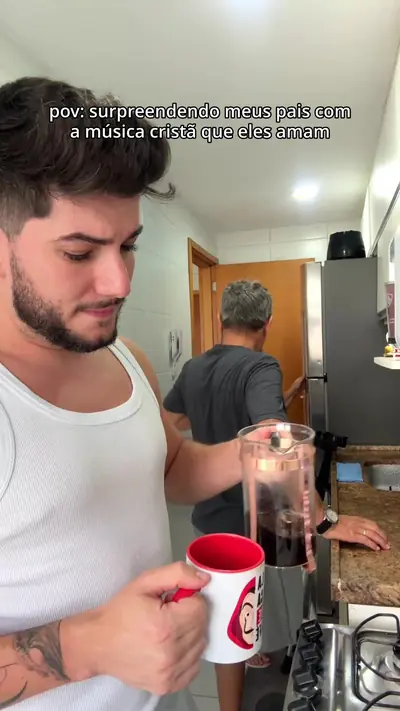 primeiro do ano com as reações que não canso de ver 😍 me conta nos com — @lucas.gossani