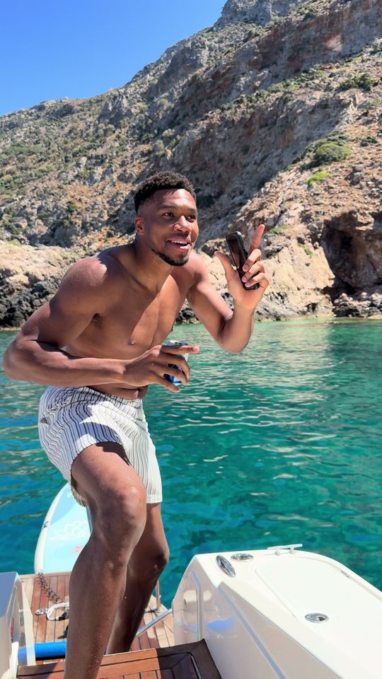 Meanwhile in Greece 💙