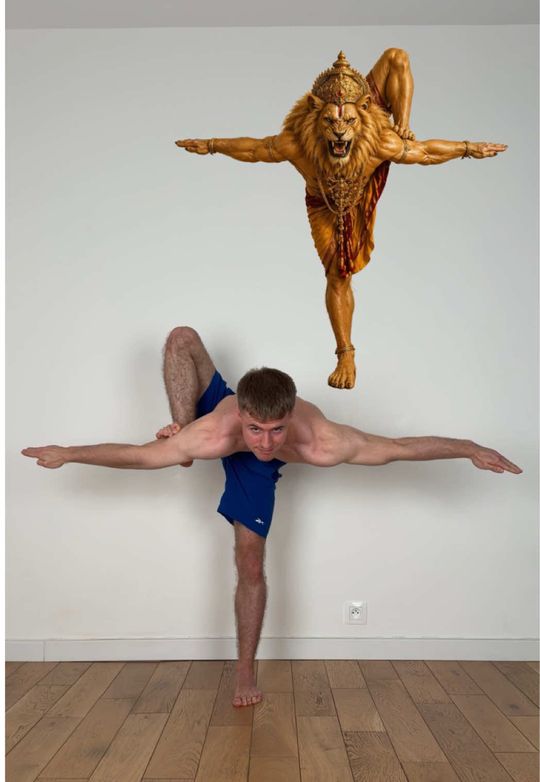 Casual lift into Mahavatar Narasimha pose 🦁 A simple stretch