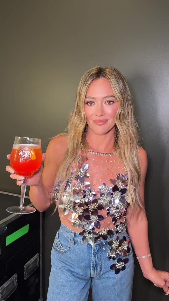 3️⃣ 2️⃣ 1️⃣ … your turn. 🍊@Aperol Spritz #AD21 #DrinkRespons
