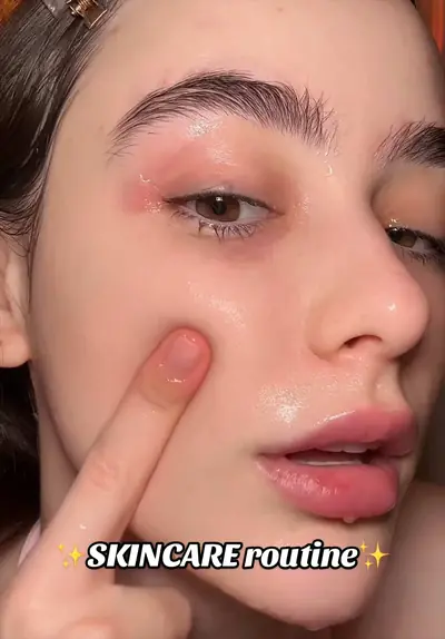 skincare routine for my sensitive skin ✨👀#CapCut — @tarankaaa
