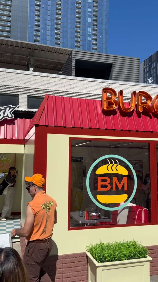 THE BURGER MART IS REAL ! #BriskPartner #BriskxInvincible Th