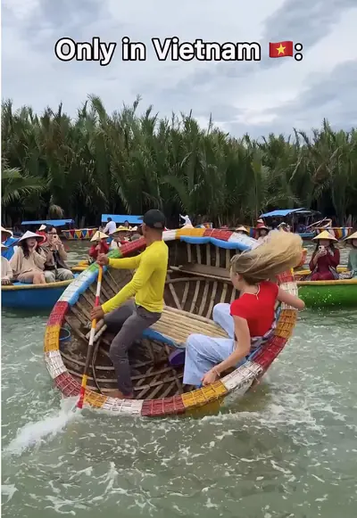 Attractions in Vietnam be like 🇻🇳🐸: — @belitskaydi