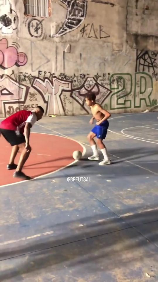 Não vai no olho! 🔥 #futsal