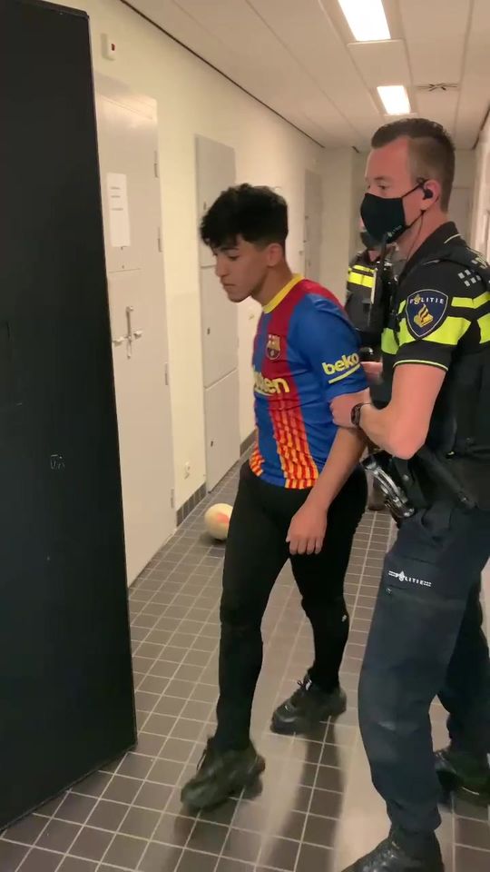 I was almost free👮🏻‍♂️😅 #viral #foryoupage #fypシ #foryou #po