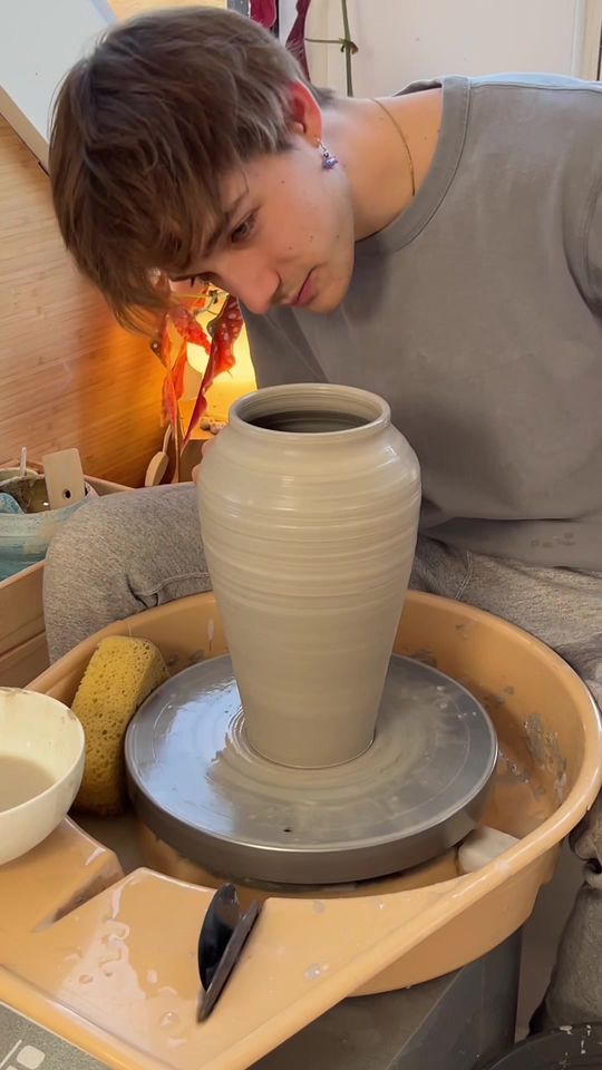 Practicing with 6lbs of clay #pottery #asmr #satisfying