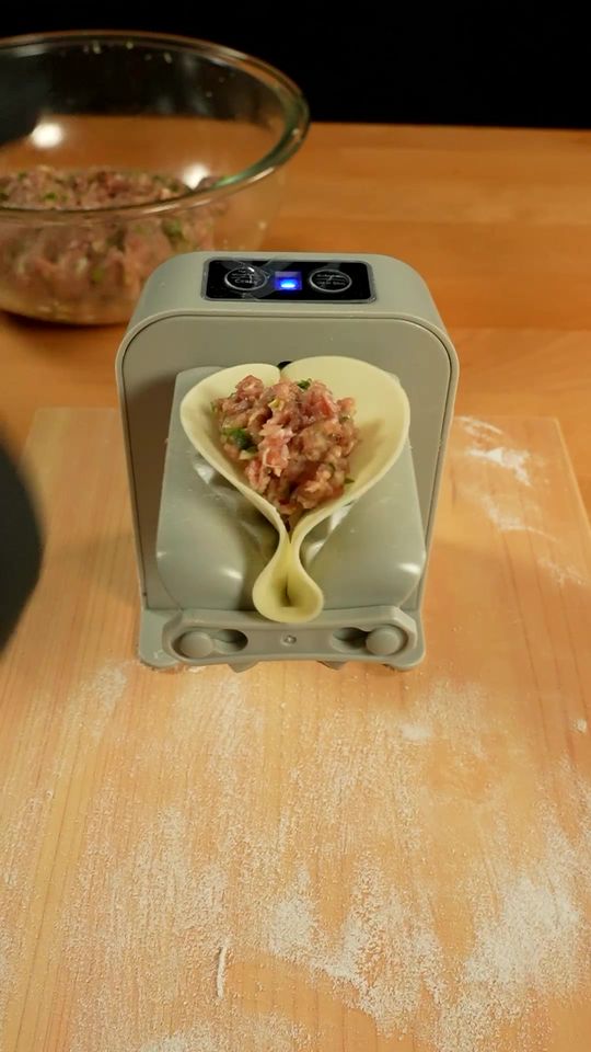 Finally, I succeeded.#tiktokfood #dumplingmachine