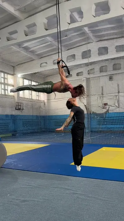 #kiss #kisslist #circusartists #circus — @wow_family_circus