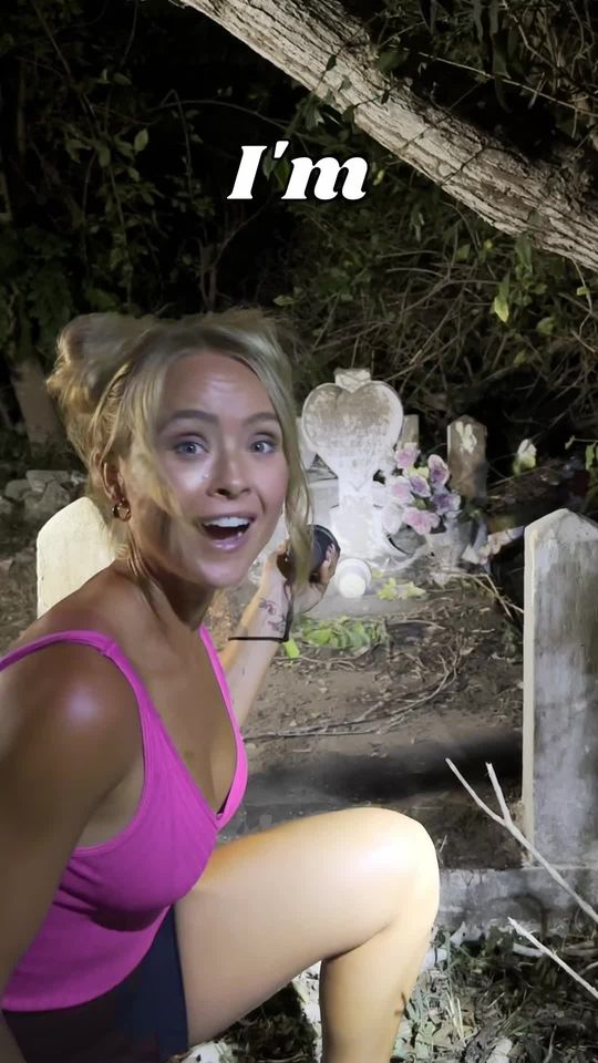 I cleanee an abandoned grave at night 👻🪦 #scrubdaddy #scrubd