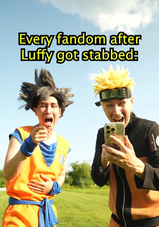 Every fandom after Luffy got stabbed #anime #onepiece 